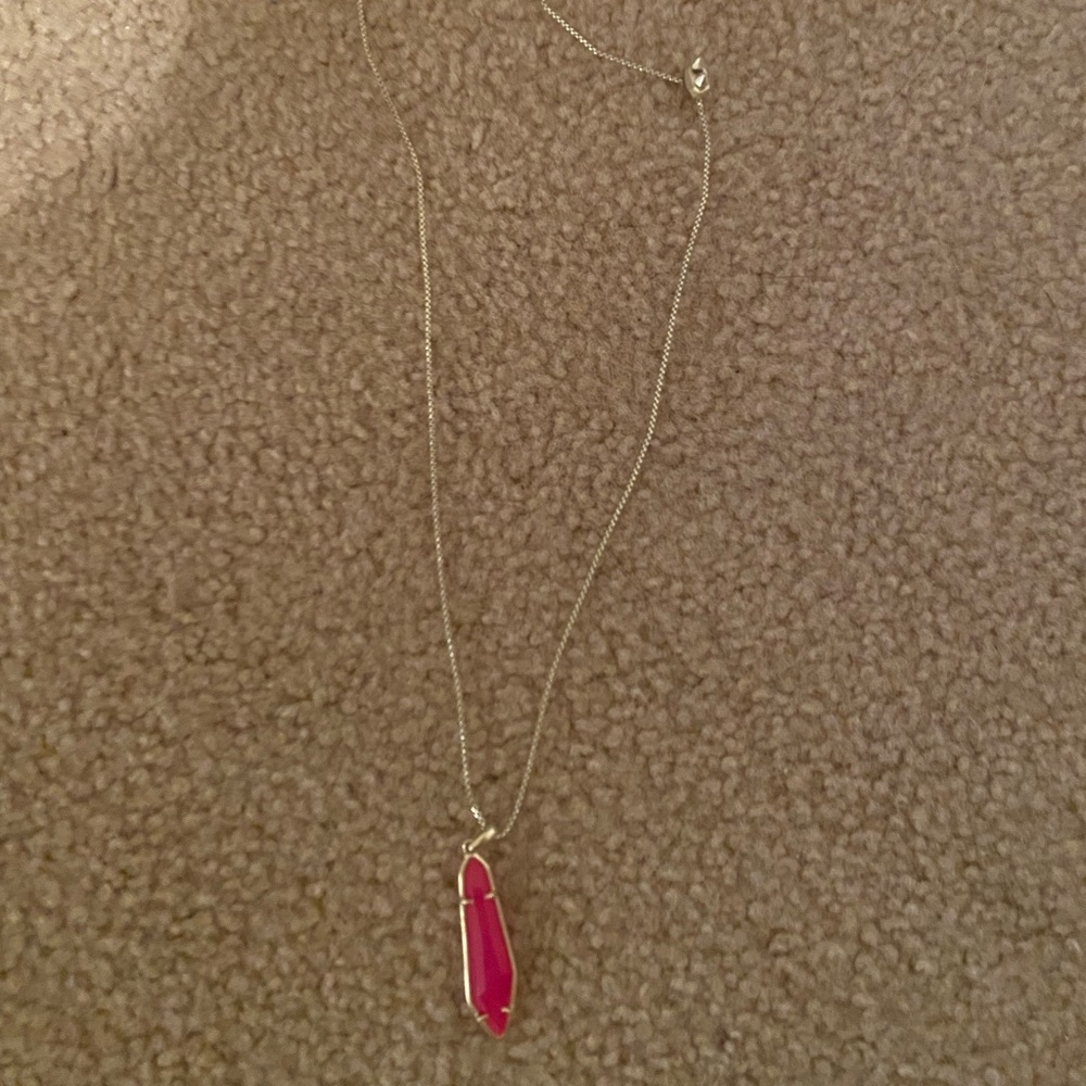 Kendra scott necklace